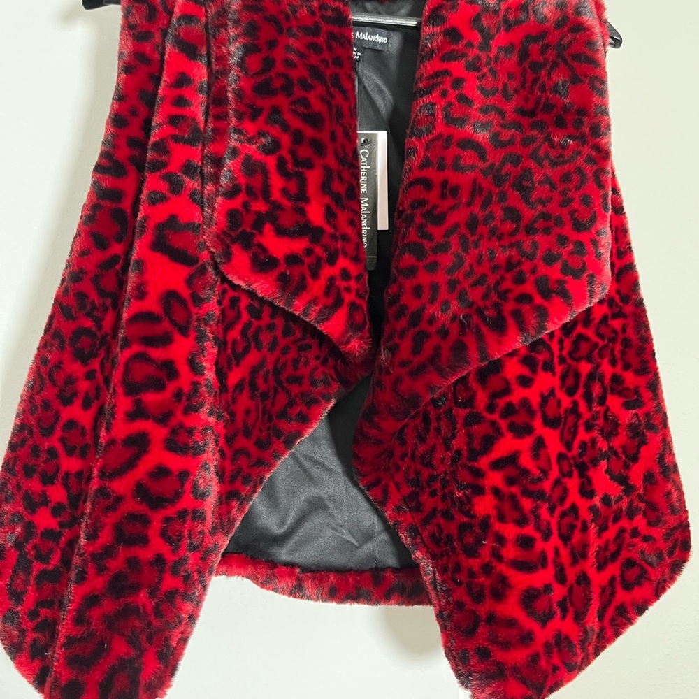 New w tags!!! 🎄🎄🎄Catherine Malandrino Red Leopard faux fur Print Jacket